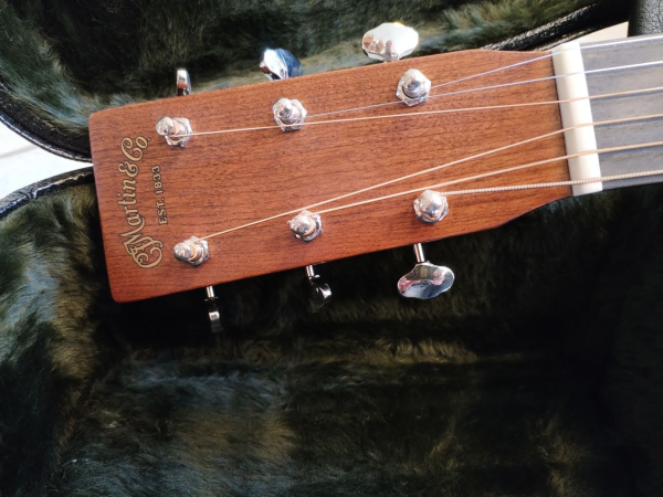 Martin 000 Cherry Hill Limited Edition