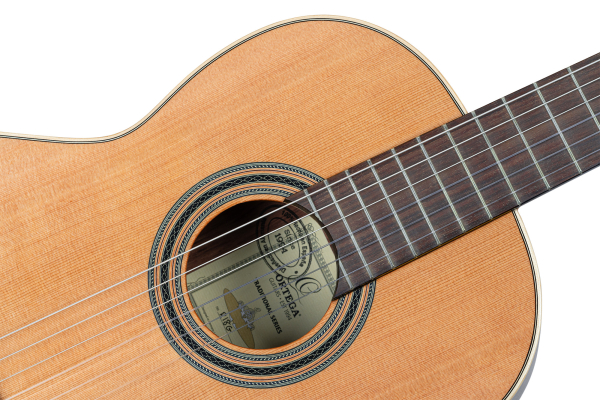 Ortega R18G, Zeder massiv / Bubinga, made in Spain