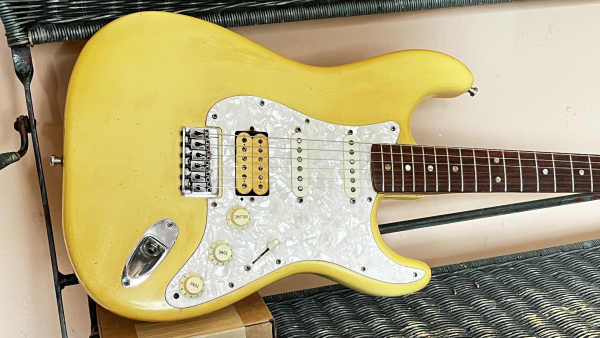 Preview: 1977 Fender Stratocaster Hardtail White HSS - 2nd Hand