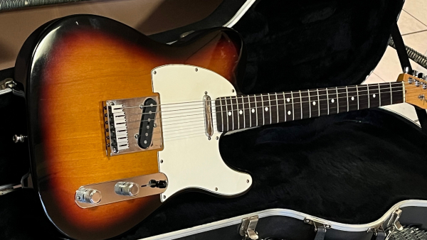 1998 Fender American Standard Telecaster RW 3TS with Case - 2nd Hand