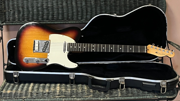 Preview: 1998 Fender American Standard Telecaster RW 3TS with Case - 2nd Hand Preview: 1998 Fender American Standard Telecaster RW 3TS with Case - 2nd Hand