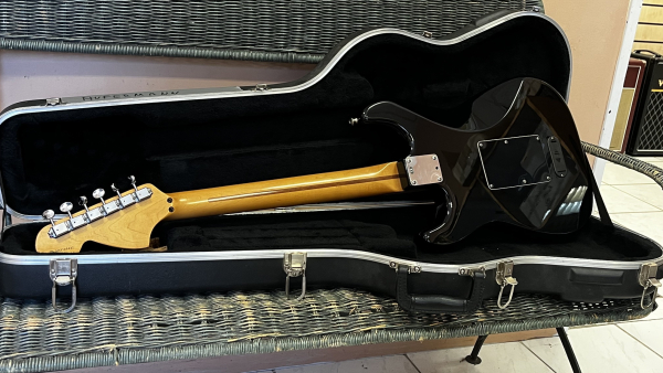 Preview: 1998 Fender Deluxe Double Fat Floyd Rose Stratocaster, EMG Steve Lukather Pickguard Set + SKB Case - 2nd Hand