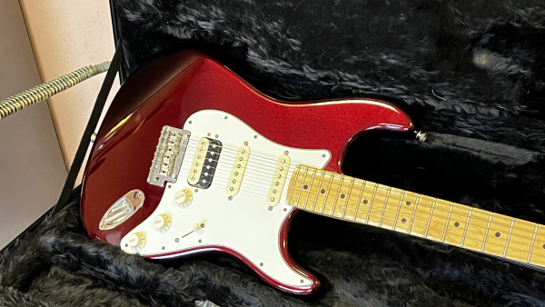 Preview: 2015 Fender American Standard Stratocaster HSS ShawBucker, Maple Fingerboard, Bordeaux Metallic - 2nd Hand