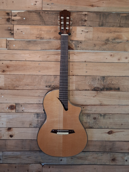 Salvador Cortez CS-220, Fichte/Palisander vollmassiv, 48mm Sattelbreite, second hand