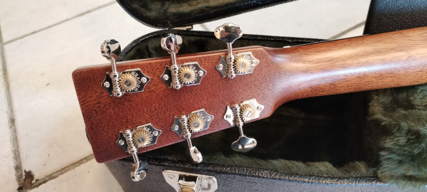 Martin 000 Cherry Hill Limited Edition