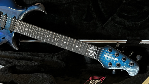 Ernie Ball Music Man John Petrucci Majesty Titan Blue - 2nd Hand