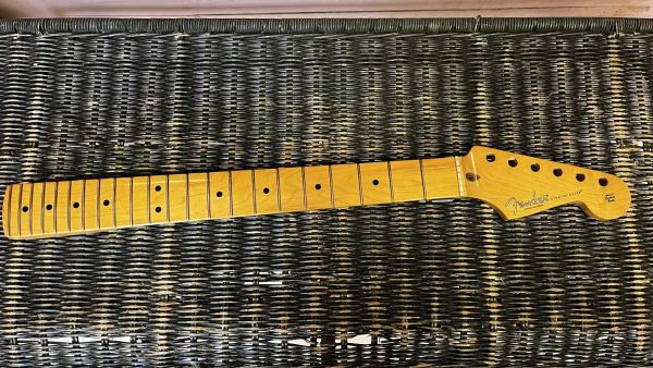 Fender American Professional Stratocaster Maple Neck, 22 Narrow Tall Frets, 9.5" Radius