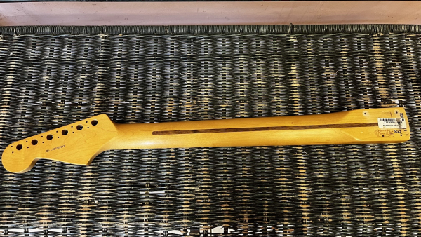 Preview: Fender American Professional Stratocaster Maple Neck, 22 Narrow Tall Frets, 9.5