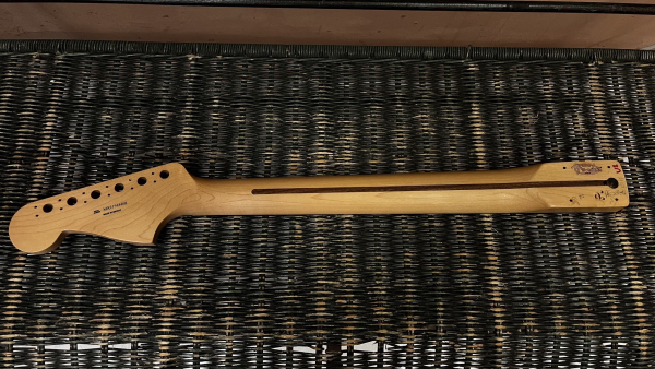 Preview: Fender Player Series Jazzmaster Neck, 22 Medium Jumbo Frets, Pau Ferro, 9.5, Modern C