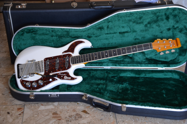Burns Legend Deluxe Bj 2002 Made in England orig.Case