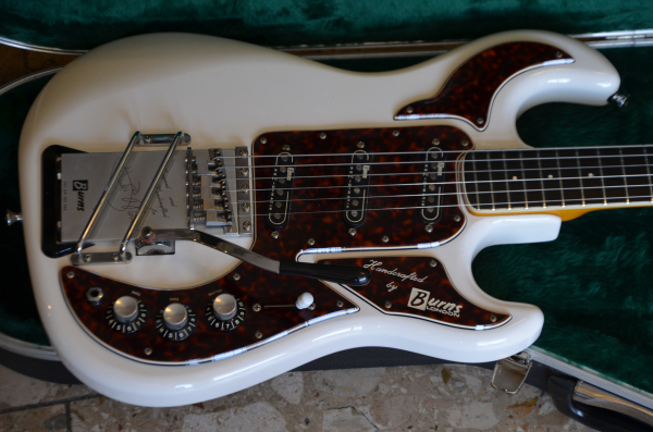 Burns Legend Deluxe Bj 2002 Made in England orig.Case