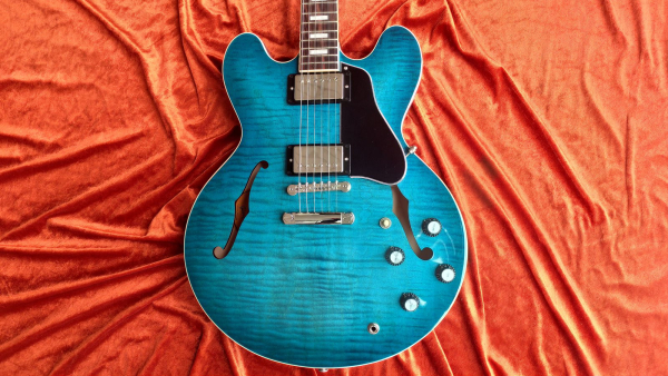 Preview: Gibson ES-335 Figured Ocean Water Perimeter 2nd Hand * Demomodell *