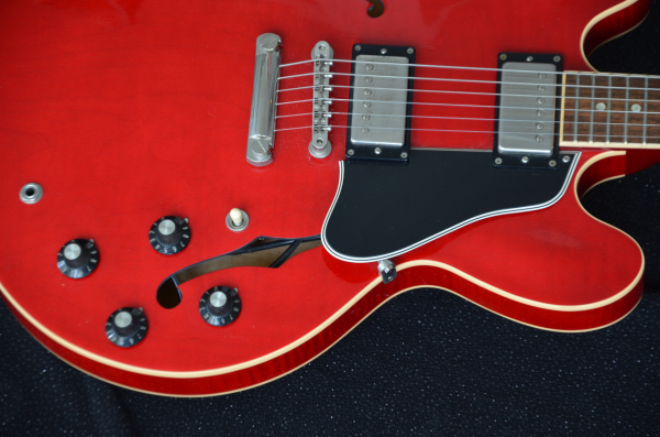 Preview: Gibson ES-335 2006 Cherry