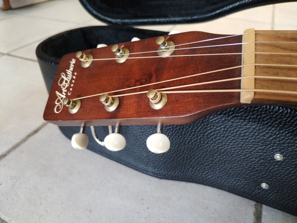 Art & Lutherie Americana Bourbon burst Q1T second hand