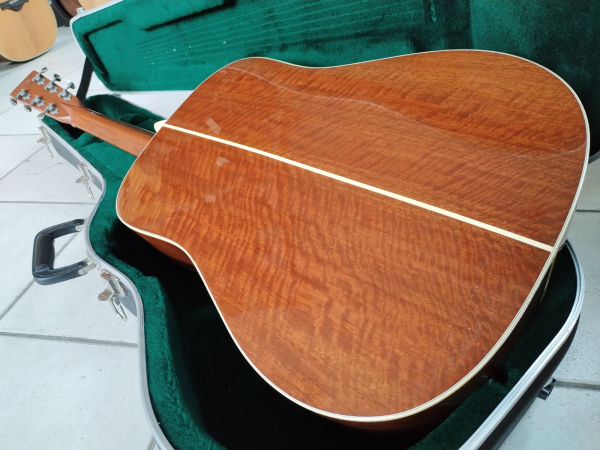 Preview: Martin D Muninga second hand