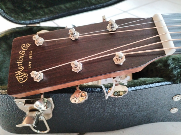 Preview: Martin D-18