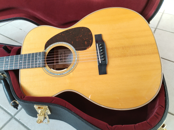 Preview: Martin 000-28 Brooke Ligertwood Anthem second hand