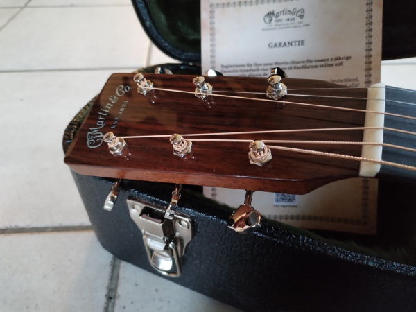 Preview: Martin OM Custom Shop black top