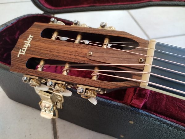 Preview: Taylor 712e 12 fret second hand incl.Case