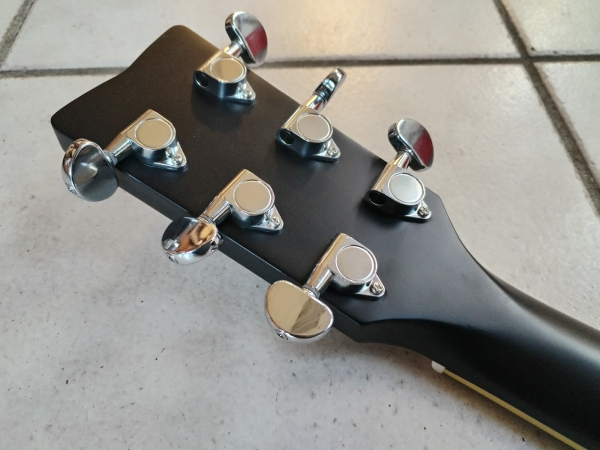 Yamaha FS-820 Black second hand