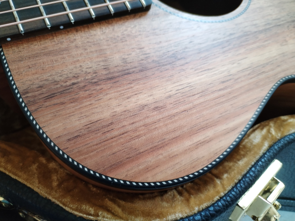 Preview: Maton EBW-808C Blackwood Serie