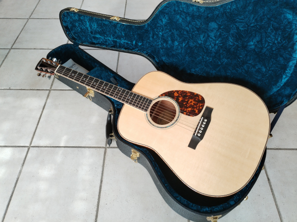 Larrivee D-05 second hand incl. Case