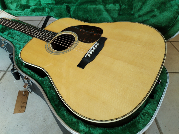Preview: Martin HD-28E LRB