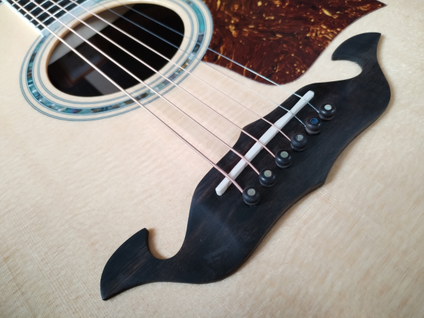 Taylor 815e Legacy Serie