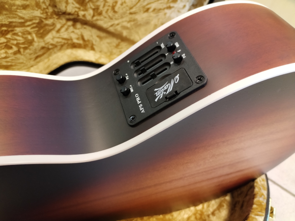 Maton EMTB6 Troubadour Mini Maton