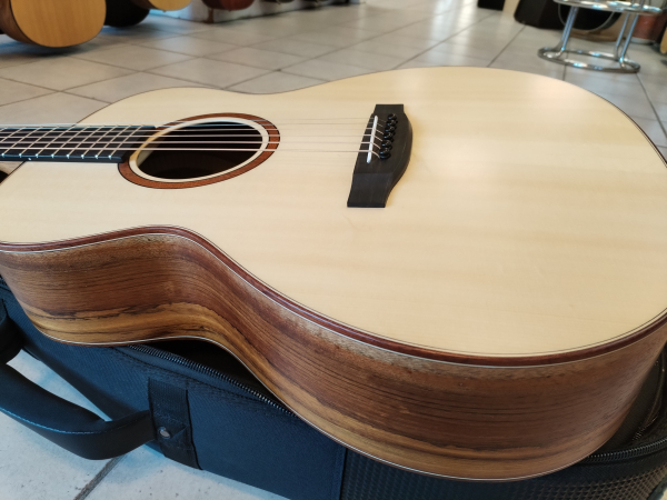 Preview: Lakewood M-18 Eigenart