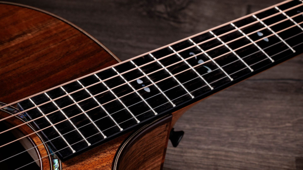 Taylor 724ce Gloss