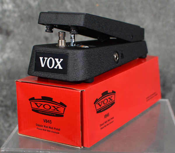 Preview: VOX V845 Classic Wah *play that cool WAH TONE for vintage+modern guitar music* Demo Gerät Bruttopreis