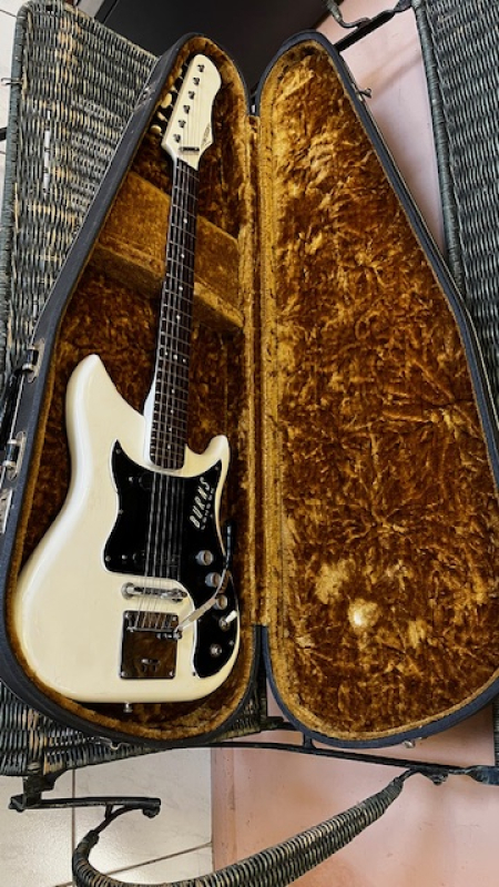 1960s Burns London Nu-Sonic Made in UK - White - 2nd Hand