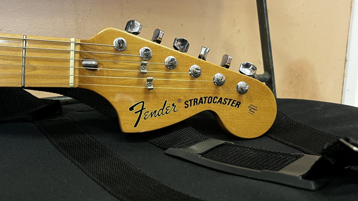 2001 Fender Classic Series 70s MN Stratocaster , Fender Custom Shop 69 Pickups + Gigbag - 2nd Hand
