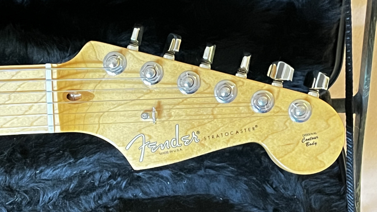 2015 Fender American Standard Stratocaster HSS ShawBucker, Maple Fingerboard, Bordeaux Metallic - 2nd Hand