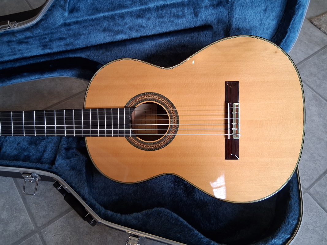 Paulino Bernabe M-5, Fichte / Palisander vollmassiv, made in Spain, inkl. Case, gebraucht