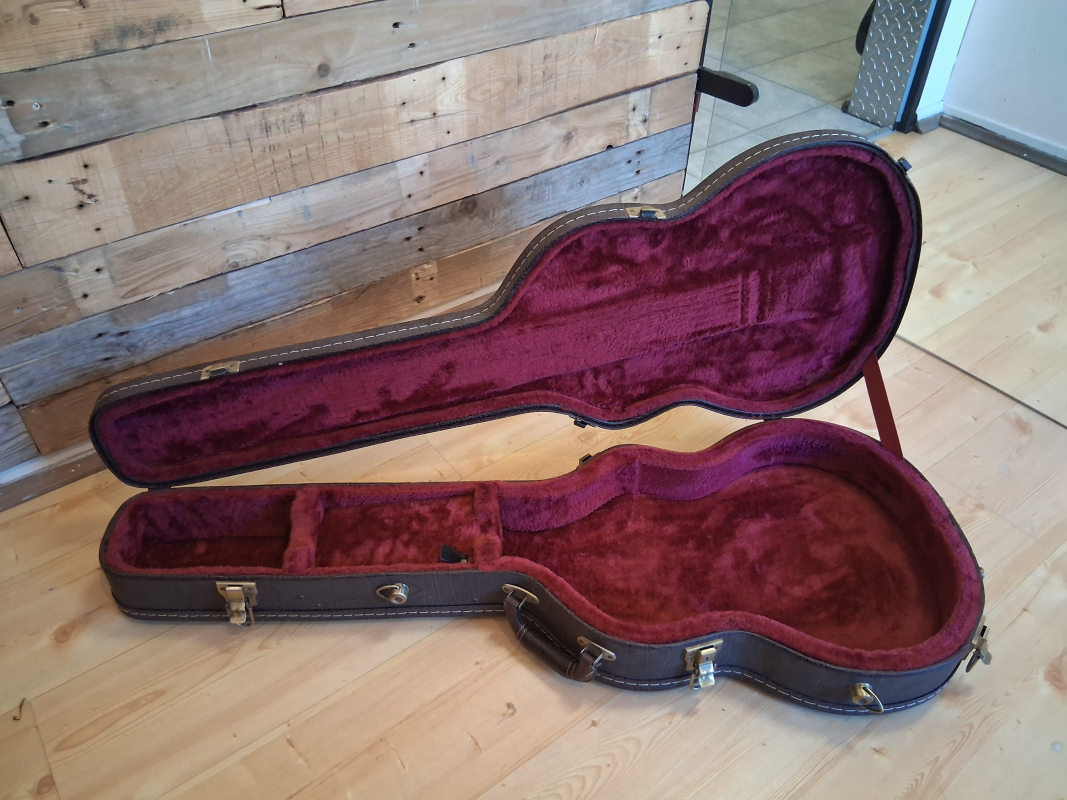 Salvador Cortez CS-220, Fichte/Palisander vollmassiv, 48mm Sattelbreite, second hand