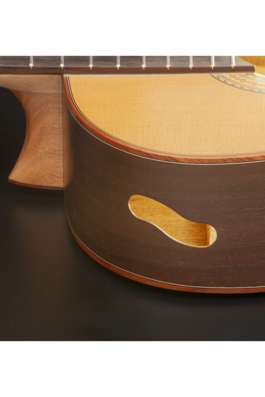 Amano 5C, Zeder massiv / Mahagoni, made in Spain