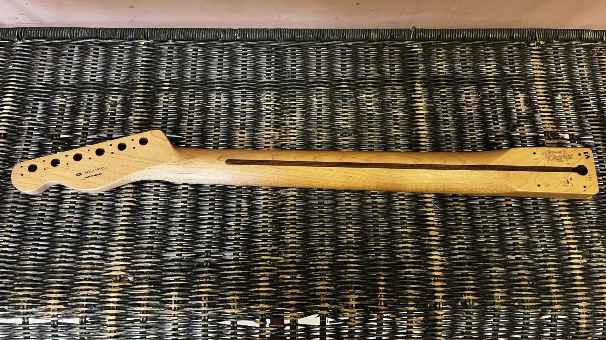 Fender Player Series Telecaster Neck, 22 Medium Jumbo Frets, Maple, 9.5", Modern "C"