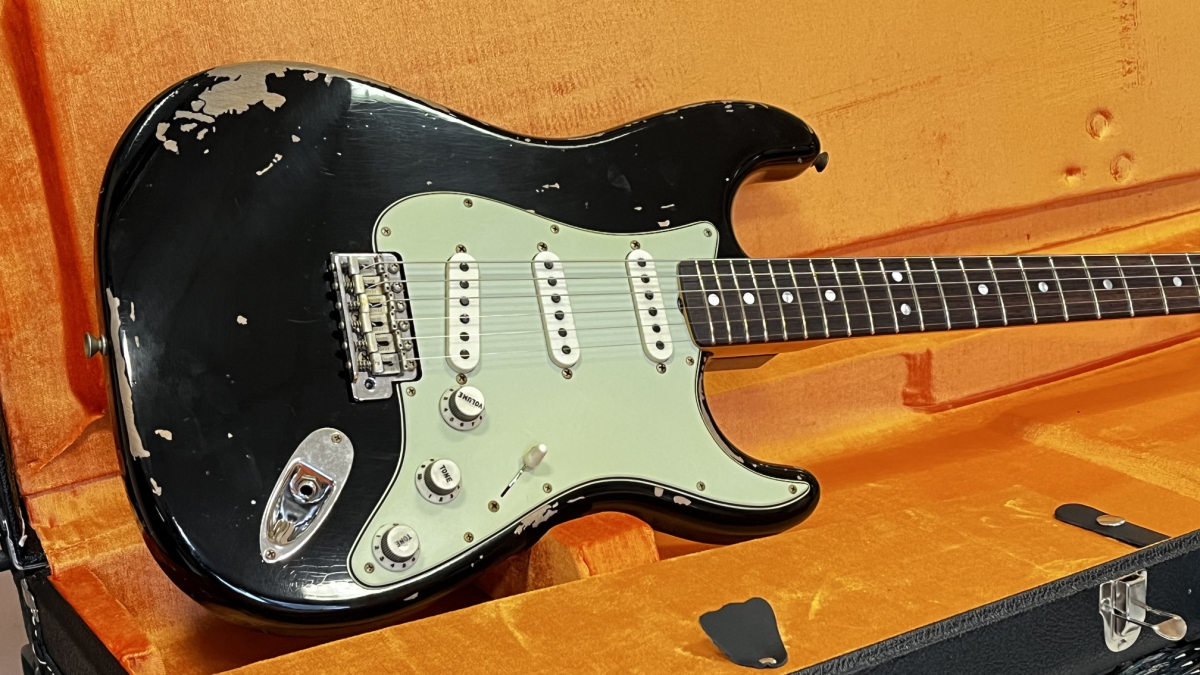 Fender 2026 Custom Shop, Michael Landau Signature 1968 Stratocaster, Round-Laminated Rosewood, Black