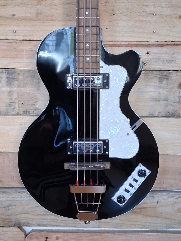 Höfner HI-CB-BK, Höfner Club Bass, second hand