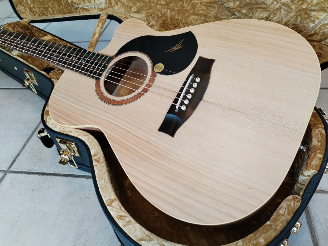 Maton EBG-808CL The Performer