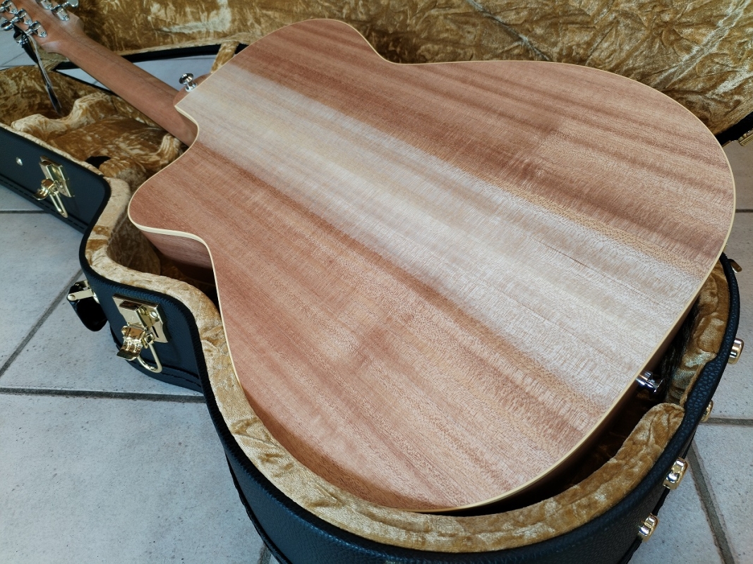 Maton EBG-808CL The Performer