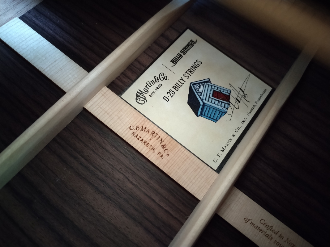 Martin D-28 Billy Strings Signature