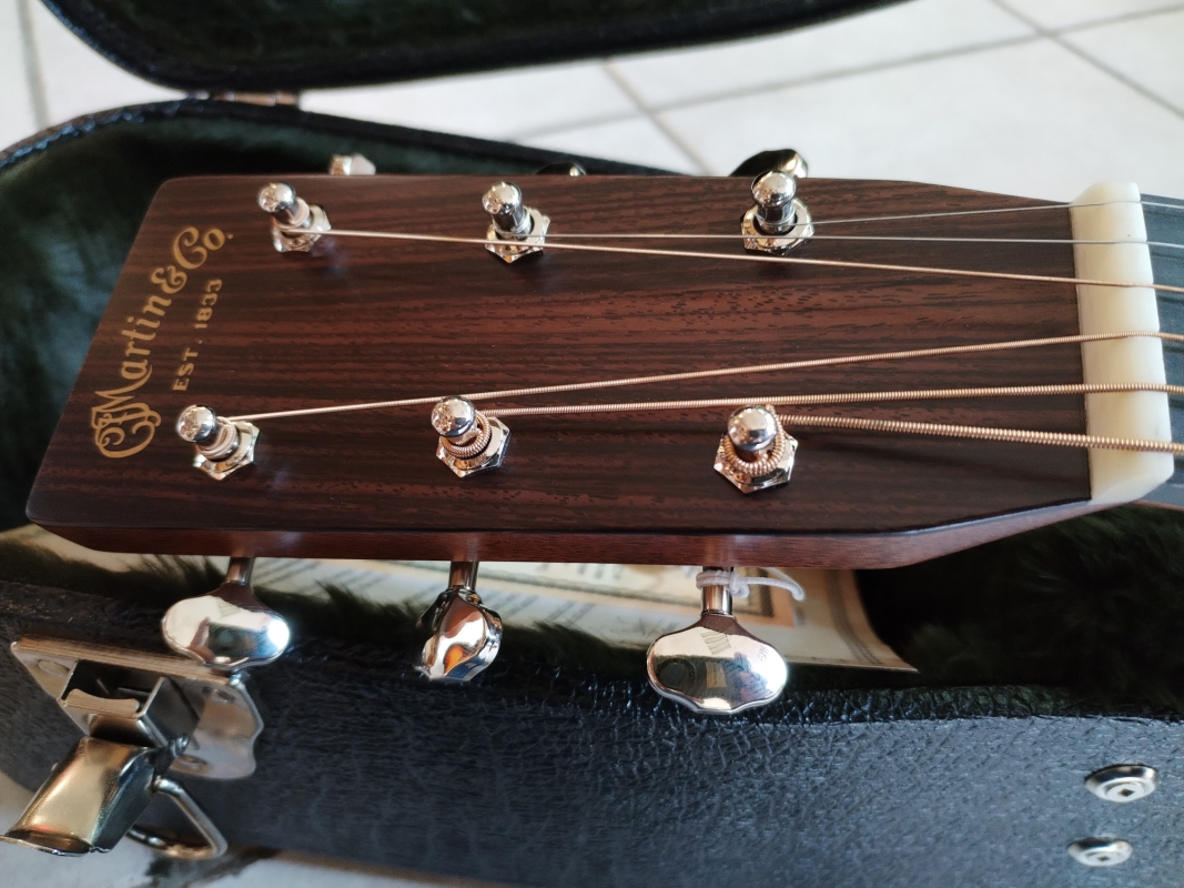 Martin D-28 Billy Strings Signature
