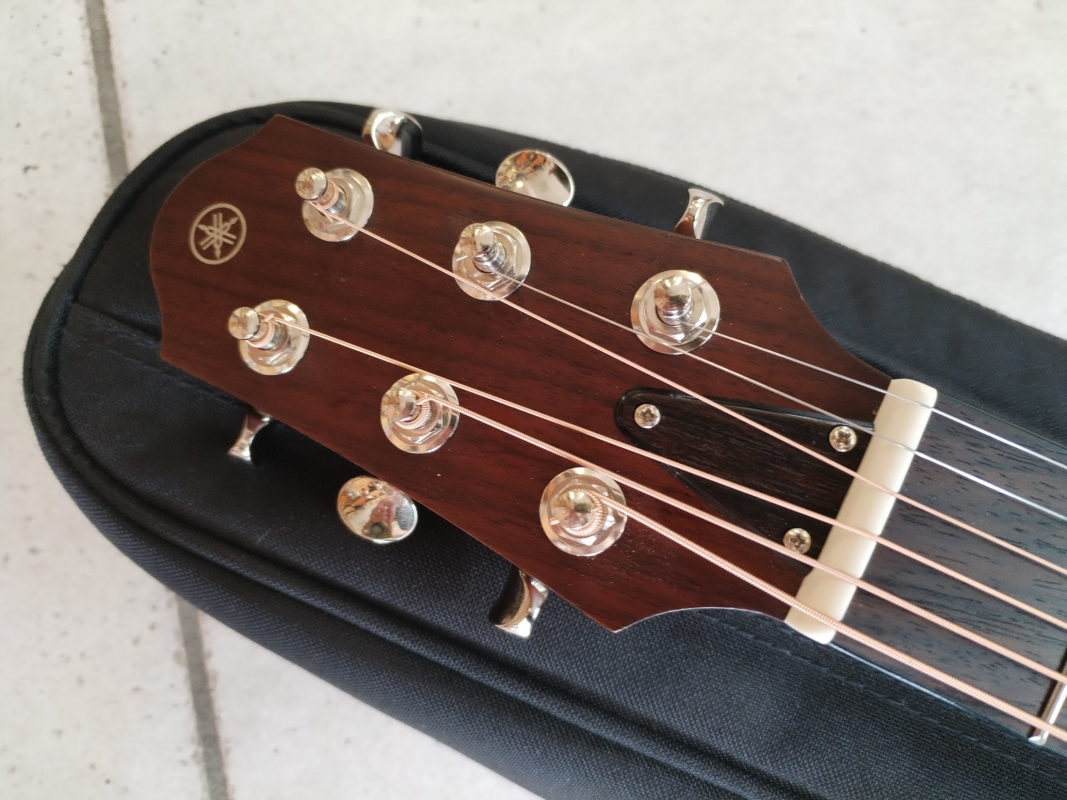 Yamaha  SLG-200S CRB second hand
