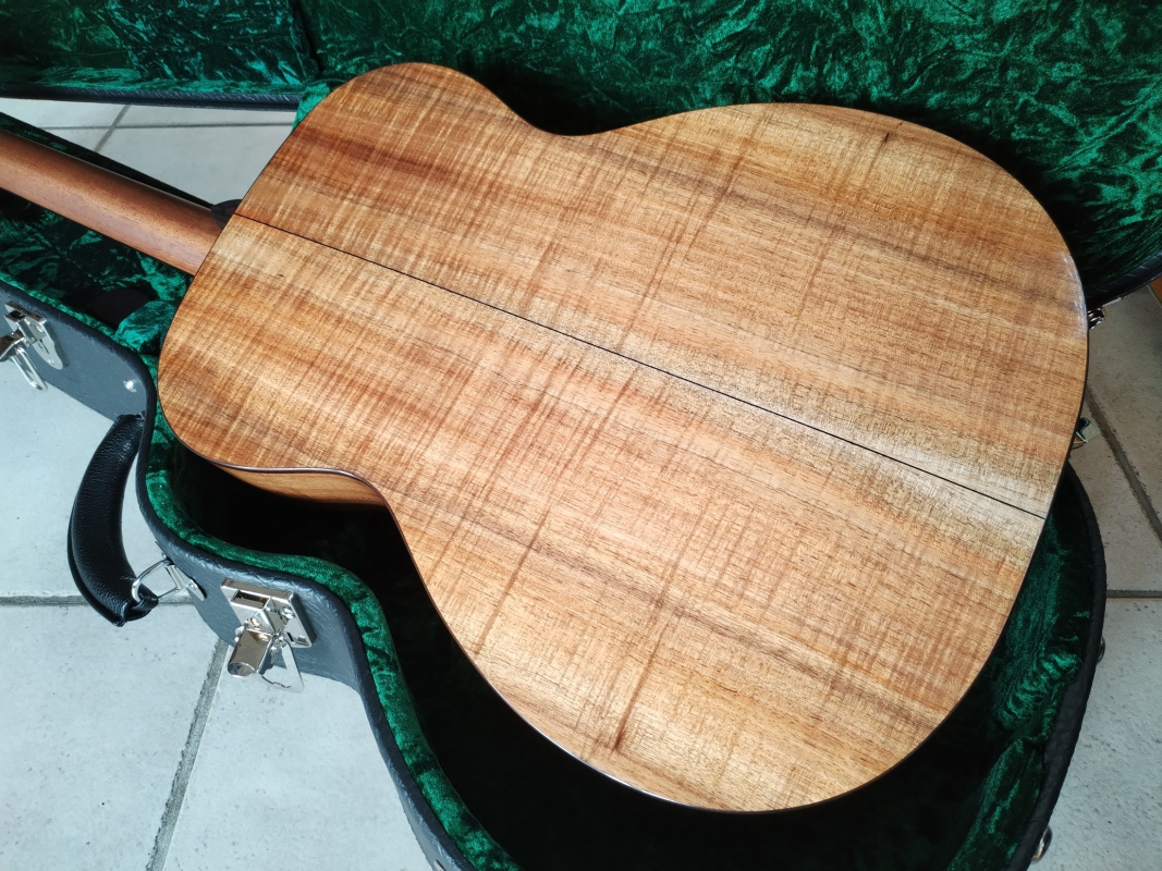 Bourgeois Touchstone OM Hawaiian Country Boy Limited