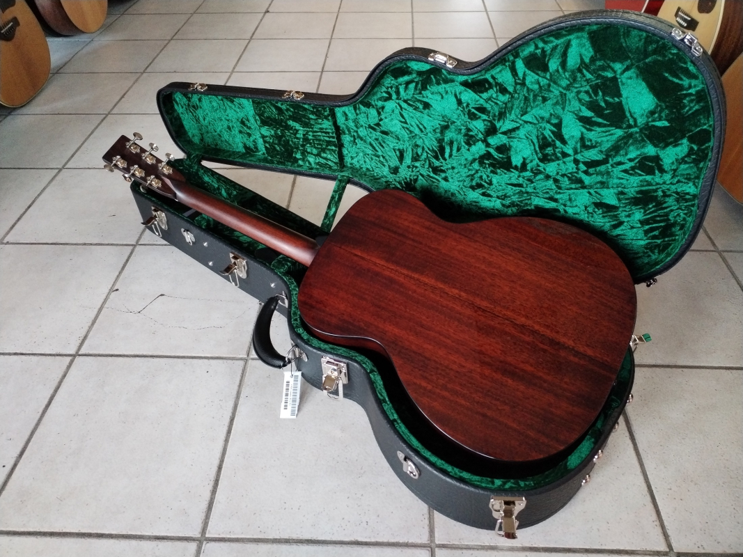 Bourgeois Touchstone OM Country Boy