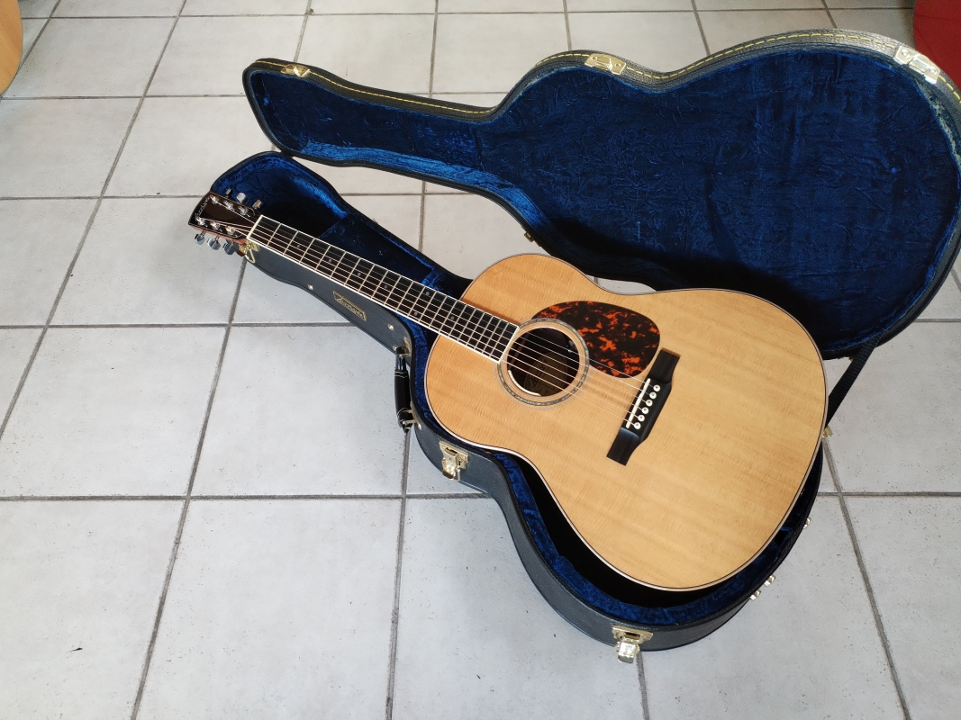 Larrivee L-09 Anthem second hand