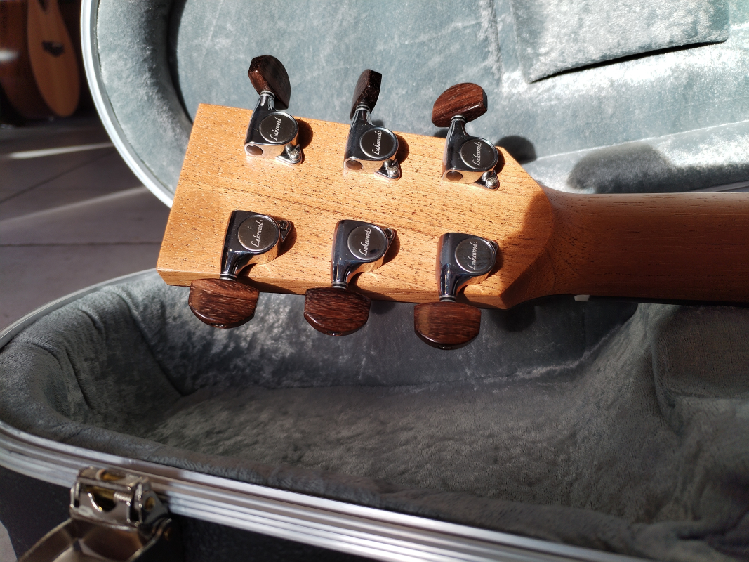 Lakewood M-18CP *Demomodell*